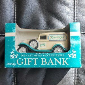 Vintage Ertl 1932 Ford Delivery Van 1993 To A Great Dad Die Cast Coin Gift Bank